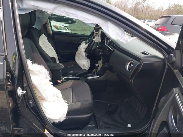 Toyota COROLLA LE 2018 5YFBURHE3JP852593 Image 5