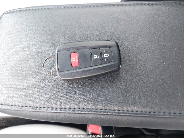 Toyota Prius Four 2016 JTDKARFU5G3016109 Image 11
