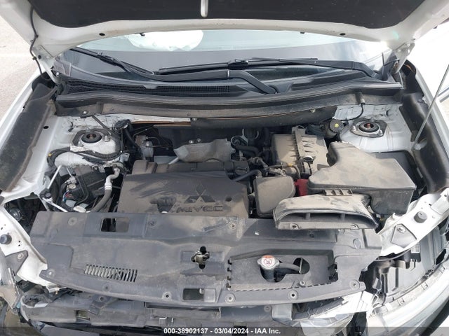 Mitsubishi Outlander Es 2018 JA4AD2A39JZ026259 Image 10