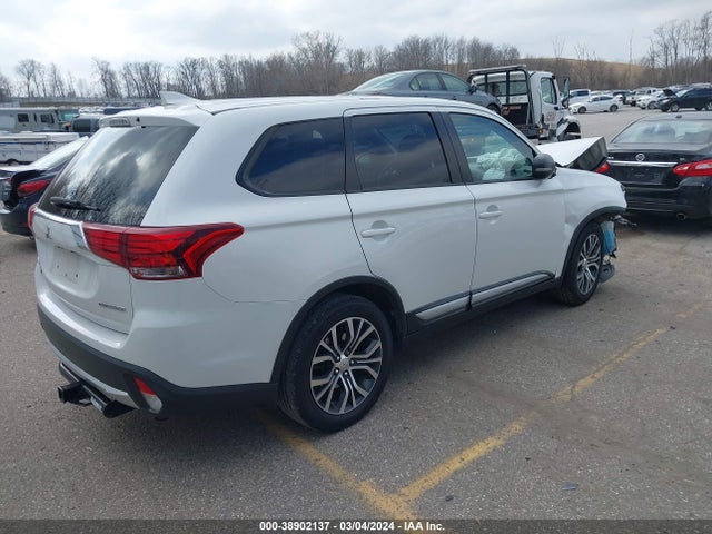 Mitsubishi Outlander Es 2018 JA4AD2A39JZ026259 Image 4