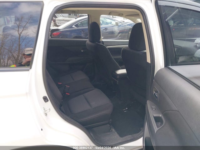 Mitsubishi Outlander Es 2018 JA4AD2A39JZ026259 Image 8