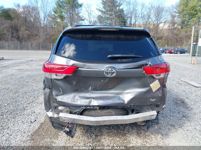 Toyota Highlander Le 2017 5TDZARFH7HS030630 Image 16