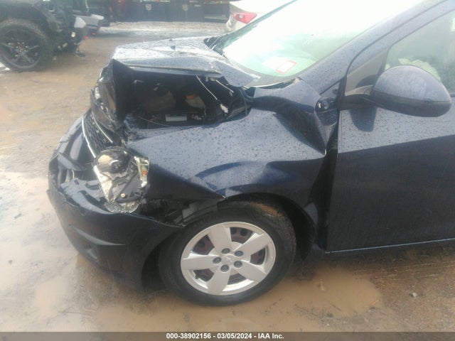 Chevrolet Sonic Ls Auto 2016 1G1JA5SHXG4118960 Image 12