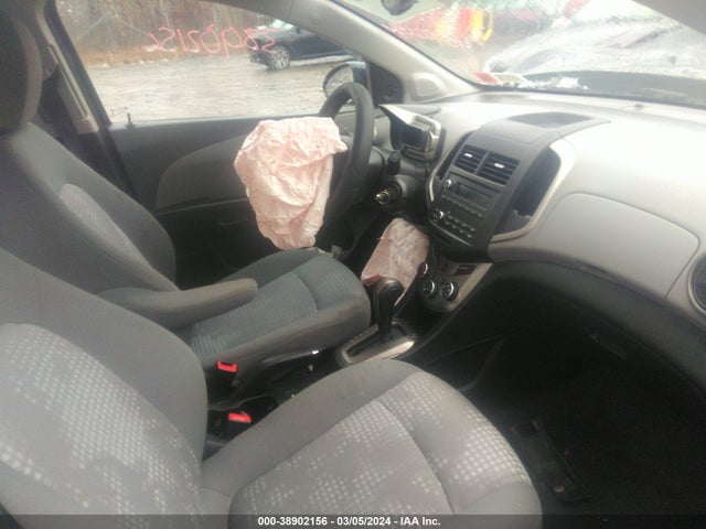 Chevrolet Sonic Ls Auto 2016 1G1JA5SHXG4118960 Image 5