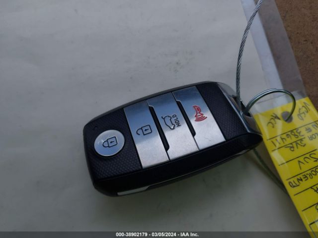 5XYPK4A50JG386411 KIA Sorento 3.3l Sxl