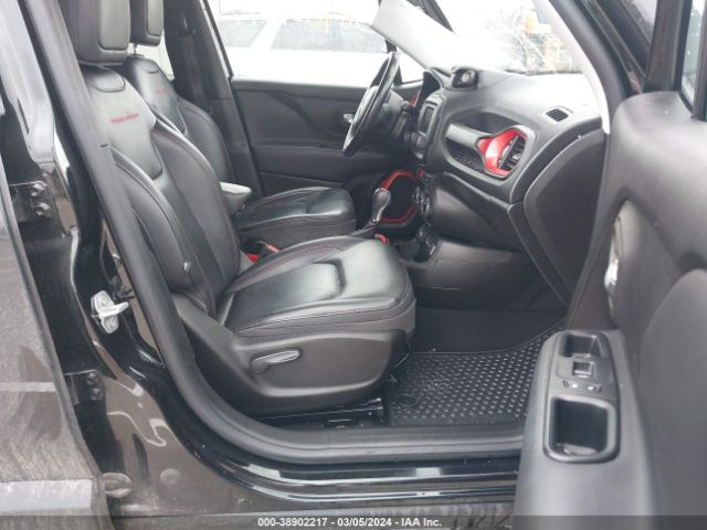 ZACCJBCBXHPF92239 Jeep Renegade Trailhawk 4x4