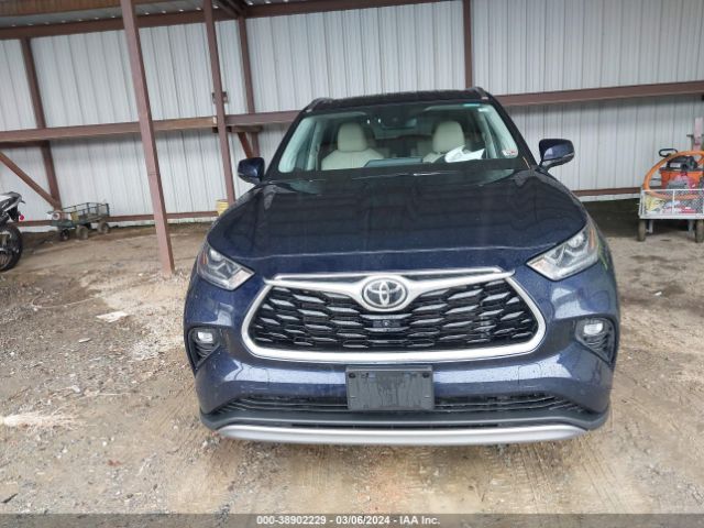 5TDFZRBH8NS200118 Toyota Highlander Platinum