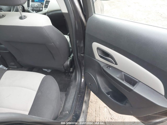 Chevrolet Cruze Ls Manual 2014 1G1PB5SH4E7106144 Image 8