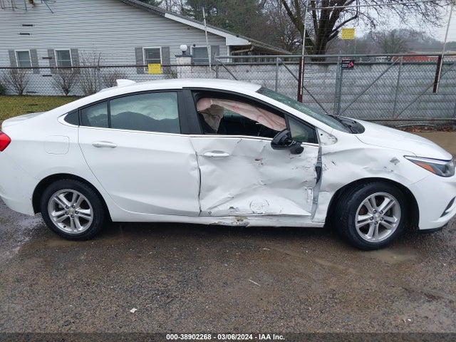 Chevrolet Cruze Lt Auto 2018 1G1BE5SM6J7182120 Image 13