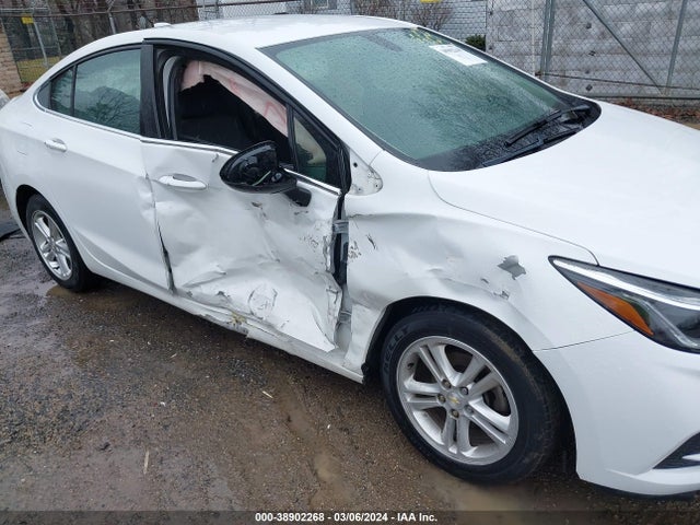 Chevrolet Cruze Lt Auto 2018 1G1BE5SM6J7182120 Image 6