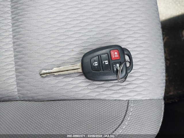 Toyota COROLLA LE 2015 5YFBURHE9FP303407 Image 11