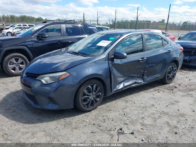 Toyota COROLLA LE 2015 5YFBURHE9FP303407 Image 2
