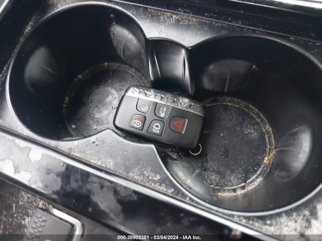 2018 JAGUAR F-PACE SADCJ2GX8JA204098 Photo 10