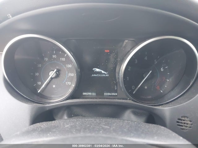 Jaguar F-pace 30t Premium 2018 SADCJ2GX8JA204098 Image 15