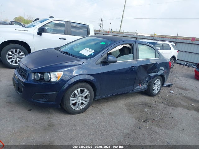 Chevrolet Sonic Lt Auto 2016 1G1JC5SH4G4130242 Image 2