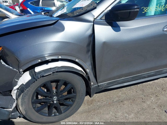 Nissan ROGUE SV 2018 5N1AT2MV2JC749746 Image 17