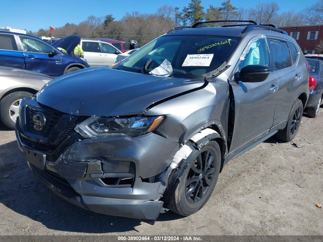 Nissan ROGUE SV 2018 5N1AT2MV2JC749746 Image 2