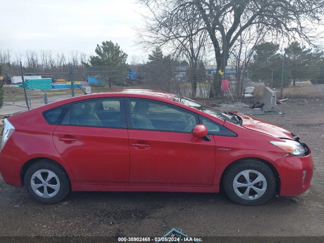 Toyota Prius Two 2015 JTDKN3DU8F0409591 Image 13