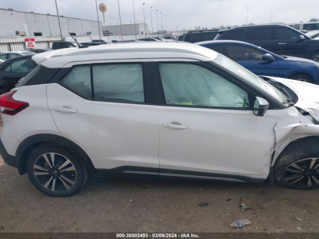3N1CP5CU4KL559063 Nissan KICKS SR