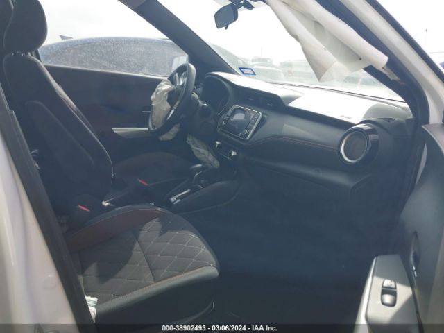 3N1CP5CU4KL559063 Nissan KICKS SR