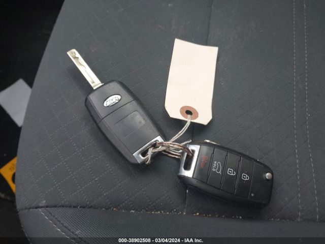 5XYPGDA38HG247377 KIA Sorento 2.4l Lx