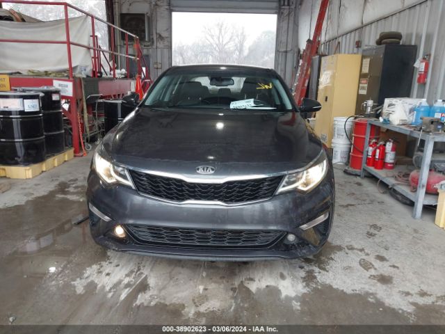 5XXGT4L38KG328495 KIA Optima S