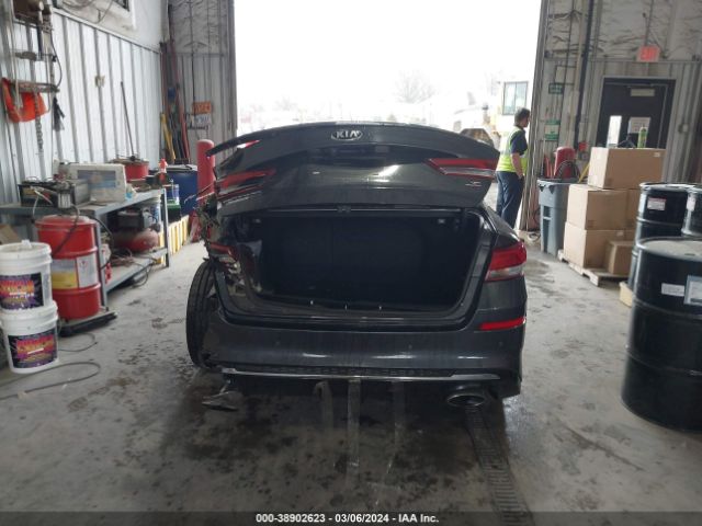 5XXGT4L38KG328495 KIA Optima S