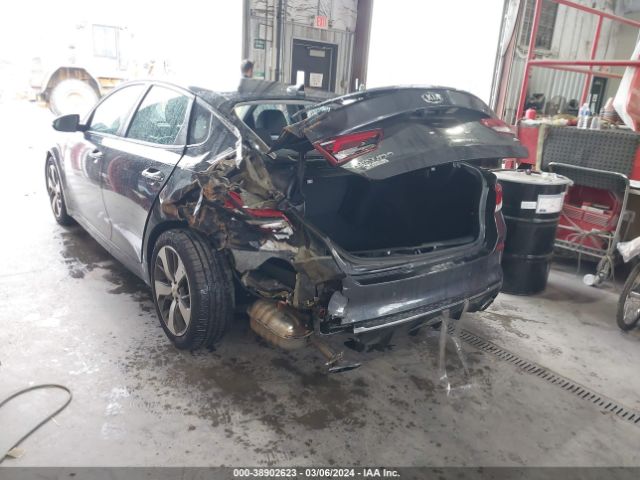 5XXGT4L38KG328495 KIA Optima S