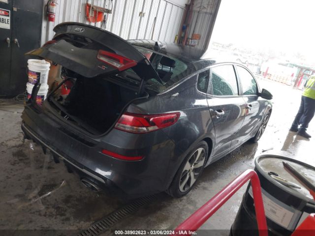 5XXGT4L38KG328495 KIA Optima S