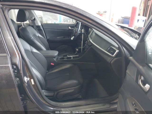 5XXGT4L38KG328495 KIA Optima S