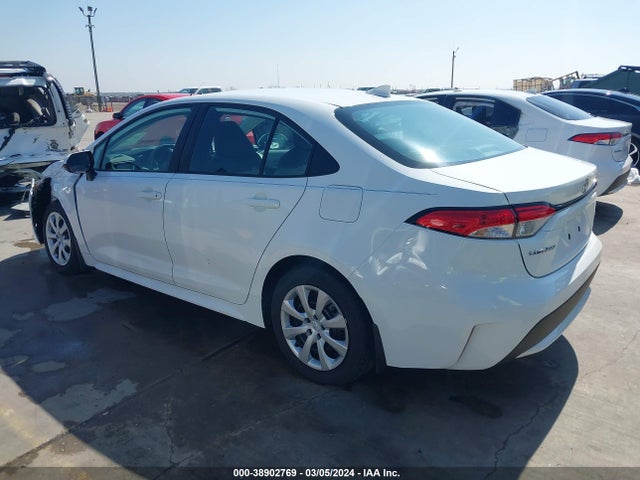 Toyota COROLLA LE 2021 5YFEPMAE9MP207856 Image 3
