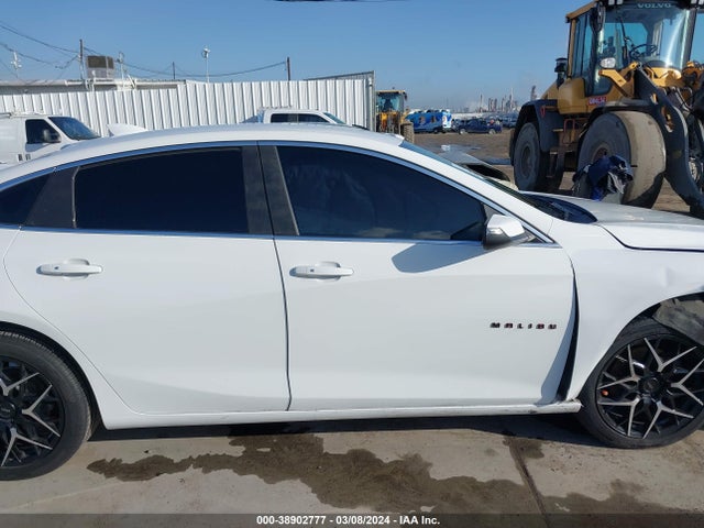Chevrolet MALIBU LT 2018 1G1ZD5STXJF157266 Image 12