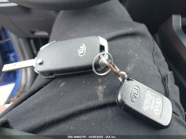 KNDEPCAA8M7182022 KIA Seltos Lx