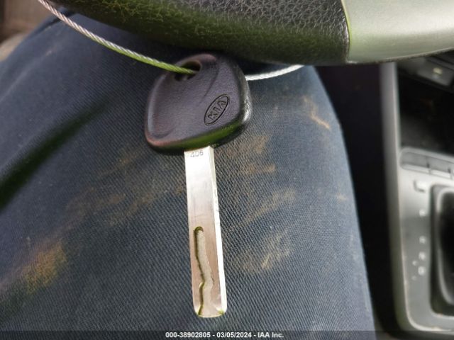 3KPA24AD8ME412252 KIA RIO LX