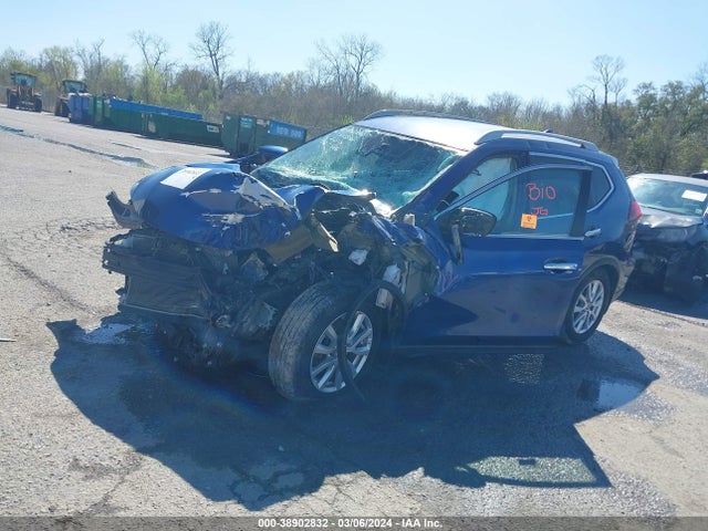 Nissan ROGUE S 2019 5N1AT2MT8KC725886 Image 2
