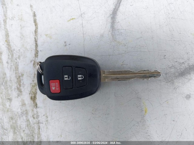 2018 Toyota Rav4 Le მანქანა იყიდება აუქციონზე, vin: JTMZFREV8JJ741202, აუქციონის ნომერი: 38902835