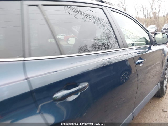 2018 Toyota Rav4 Le მანქანა იყიდება აუქციონზე, vin: JTMZFREV8JJ741202, აუქციონის ნომერი: 38902835