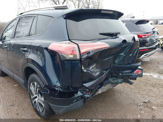 2018 Toyota Rav4 Le მანქანა იყიდება აუქციონზე, vin: JTMZFREV8JJ741202, აუქციონის ნომერი: 38902835