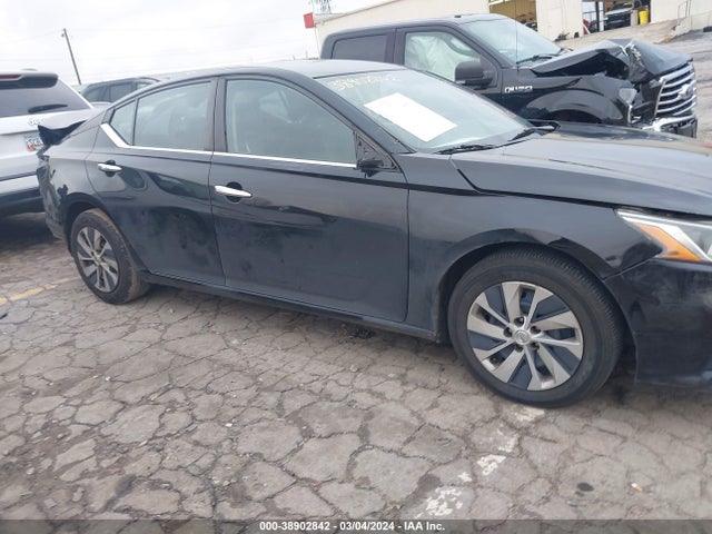 Nissan Altima 2.5 S 2019 1N4BL4BV0KC210329 Image 13