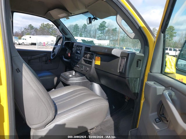 Chevrolet Express 2500 Work Van 2019 1GCWGAFP2K1338464 Image 5