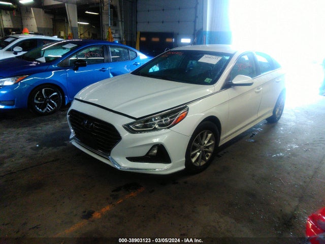 Hyundai SONATA SE 2018 5NPE24AF2JH727493 Image 2