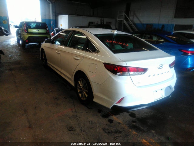 Hyundai SONATA SE 2018 5NPE24AF2JH727493 Image 3