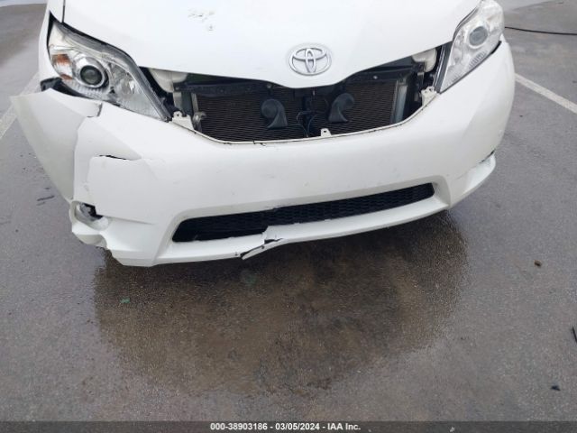 5TDDK3DC4ES075516 Toyota Sienna Limited 7 Passenger