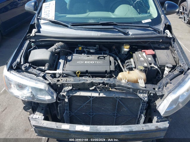 Chevrolet Sonic Ls Auto 2017 1G1JB5SG5H4145781 Image 10