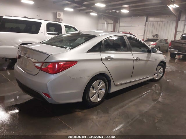 Hyundai SONATA HYBRID 2015 KMHEC4A49FA137569 Image 4