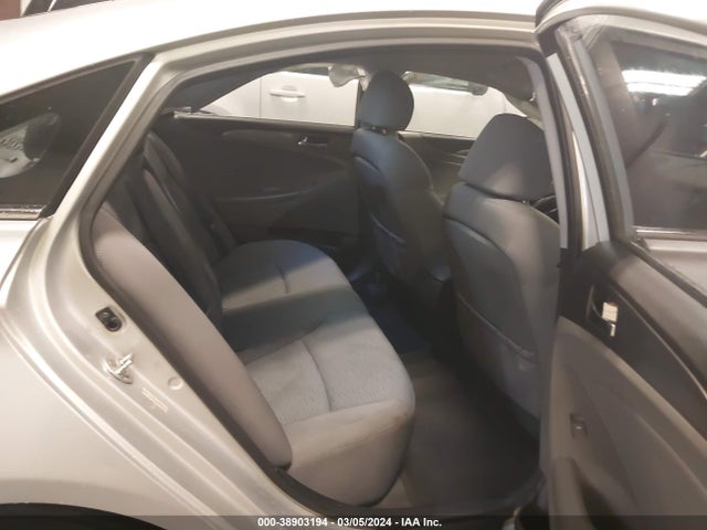 Hyundai SONATA HYBRID 2015 KMHEC4A49FA137569 Image 8