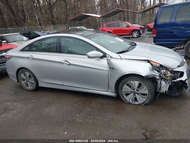 Hyundai Sonata Hybrid Limited 2015 KMHEC4A49FA127785 Image 13