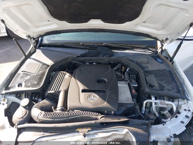 55SWF4JB4HU229499 Mercedes-Benz C 300 Luxury/sport