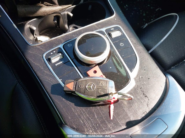 55SWF4JB4HU229499 Mercedes-Benz C 300 Luxury/sport