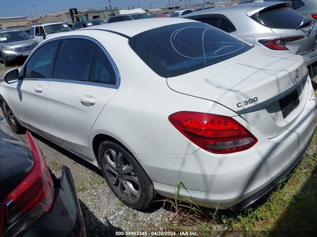 55SWF4JB4HU229499 Mercedes-Benz C 300 Luxury/sport